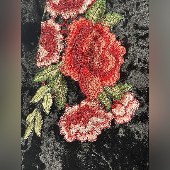 Flawless Black Velvet Rose Embroidery Duster Open Cardigan Bell Sleeve Witchy - Picture 4 of 8